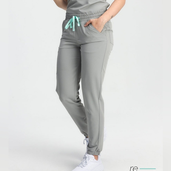 Garde-Malade, ROSIE RE-GARDE™ - QUIET GREY - Jogger Scrub Pants, Tall Medium - Picture 3 of 8